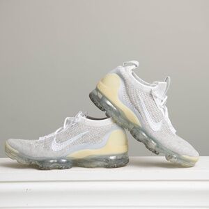 Nike Air VaporMax Fly White Womens size 7.5 Athletic Running Shoes Sportswear